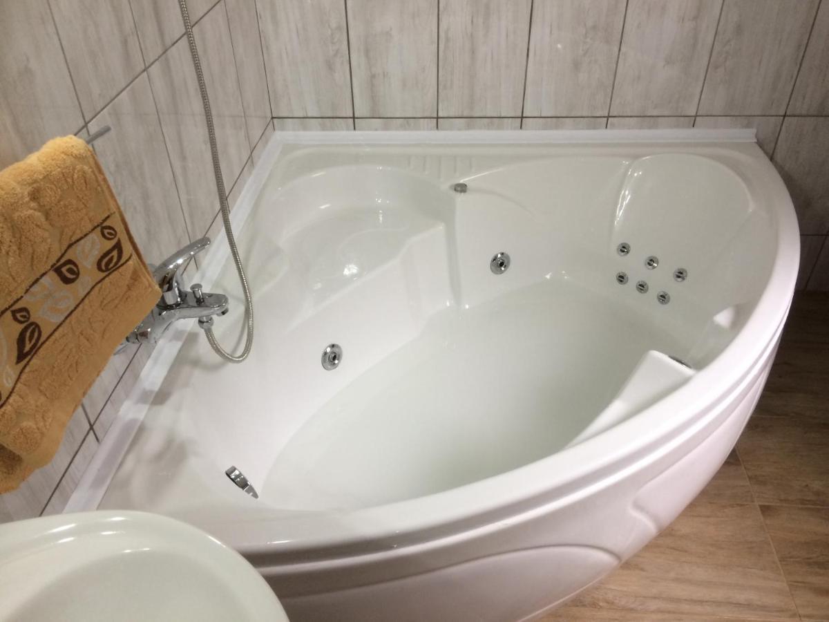 Gadoros Vendeghaz Hotell Egerszalók Eksteriør bilde